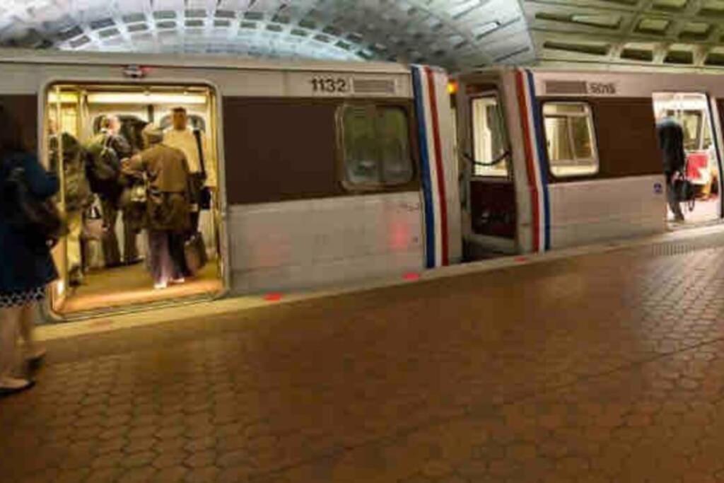 וושינגטון Urban Retreat Basement Studio Only Two Blocks From Metro! Off Street Parking! מראה חיצוני תמונה